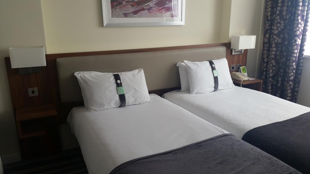 Holiday Inn Runcorn M56 Junction 12, An Ihg Hotel Room photo